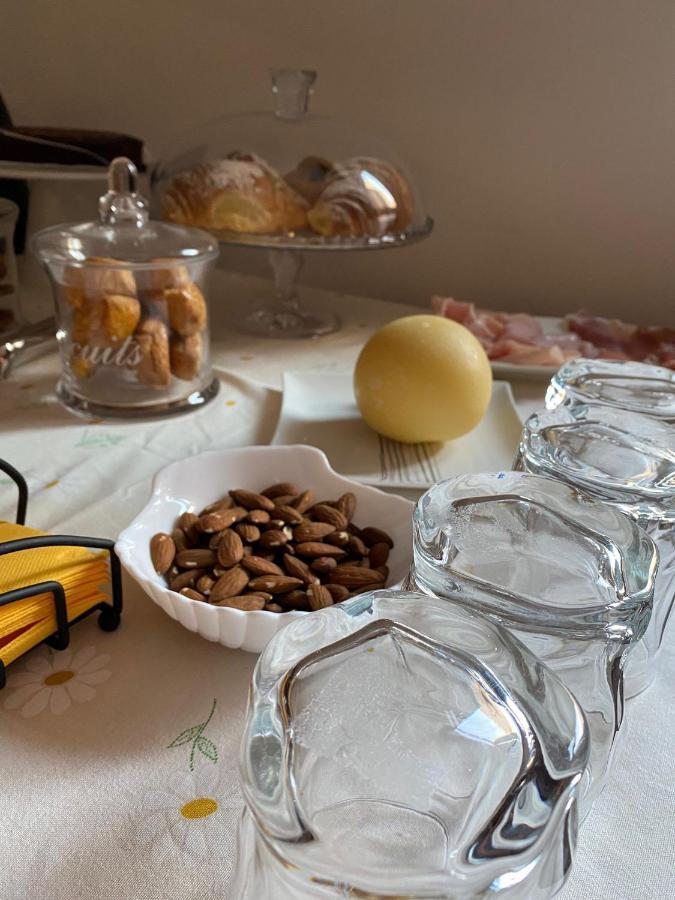 ויאסטה Uria Rooms & Suite B&B מראה חיצוני תמונה