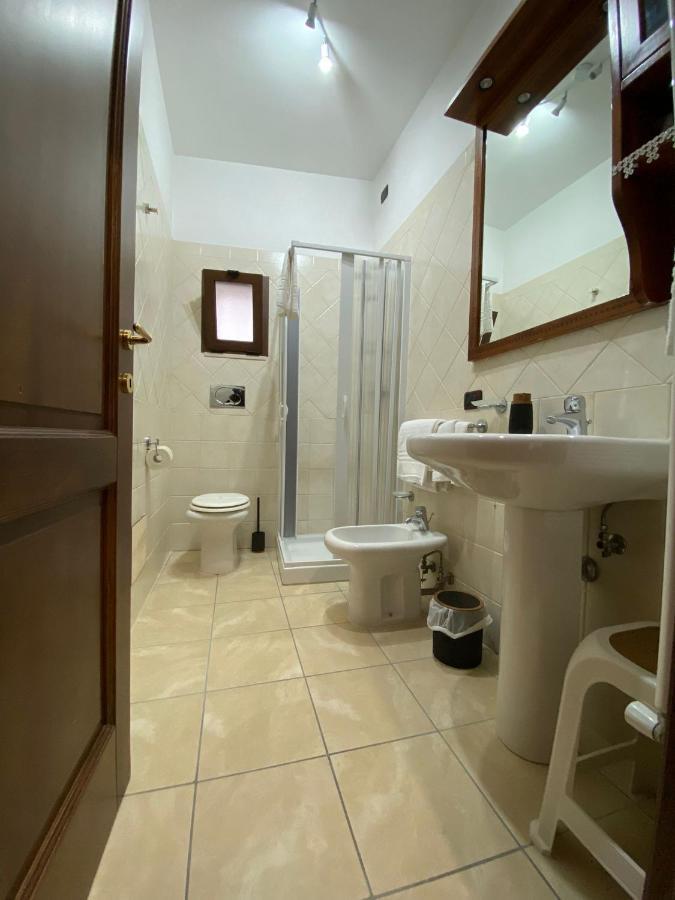 ויאסטה Uria Rooms & Suite B&B מראה חיצוני תמונה