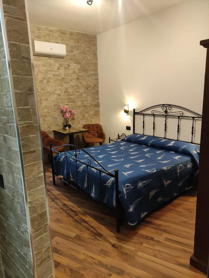 ויאסטה Uria Rooms & Suite B&B מראה חיצוני תמונה