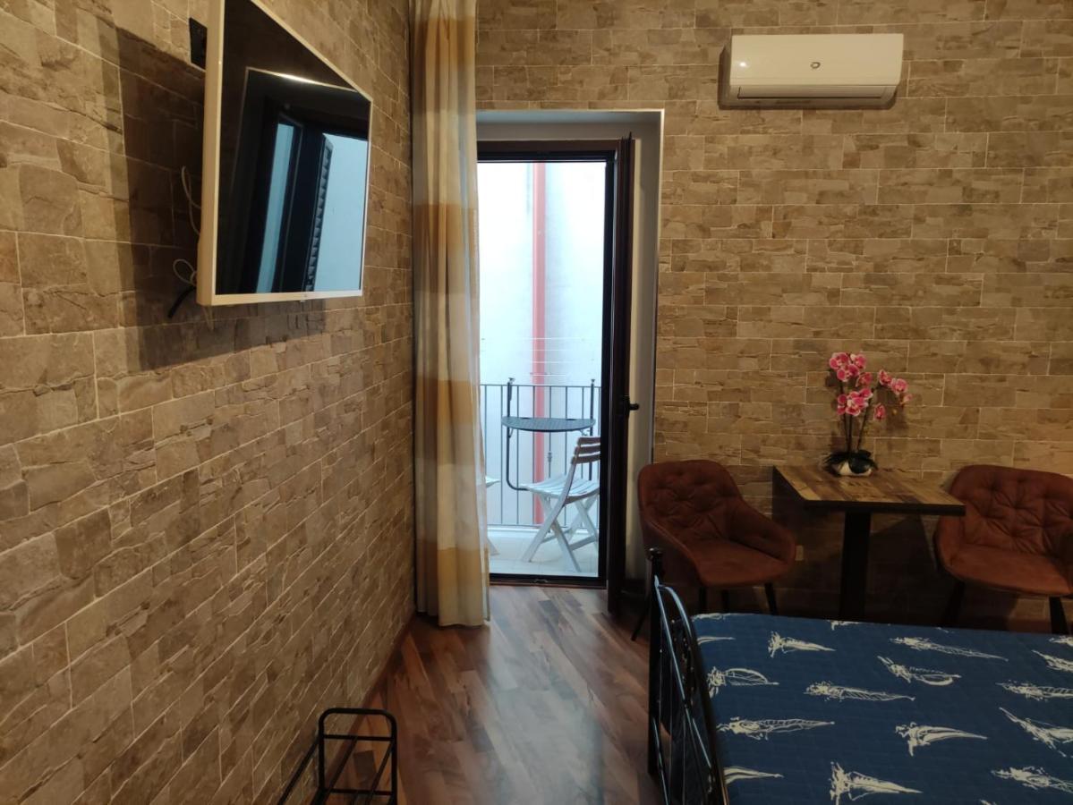 ויאסטה Uria Rooms & Suite B&B מראה חיצוני תמונה