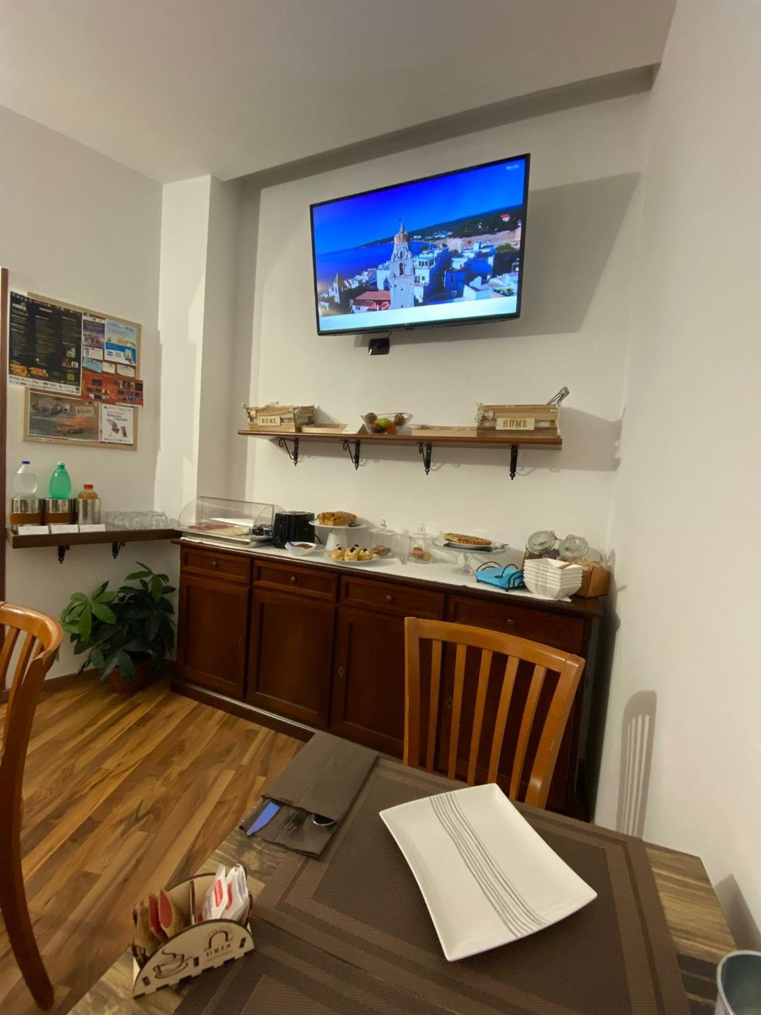 ויאסטה Uria Rooms & Suite B&B מראה חיצוני תמונה